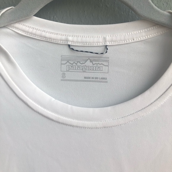 Patagonia Size Small Polyester Long Sleeve Pull Over Top - Picture 4 of 8